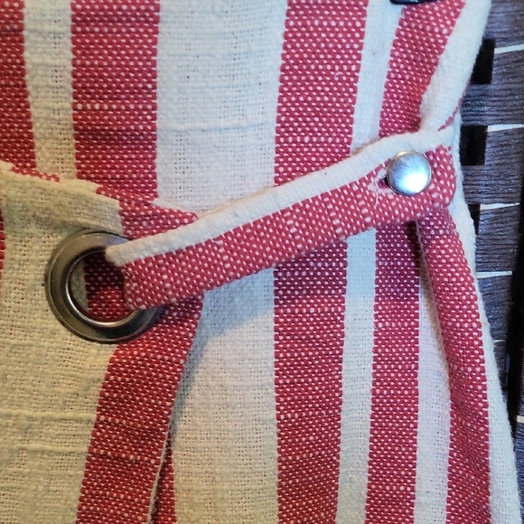 Elegant Red and Cream Striped Mini Skirt - Picture 6 of 6